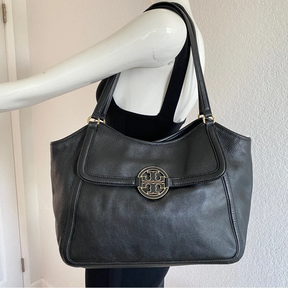 Tory Burch approximately 13x4x10